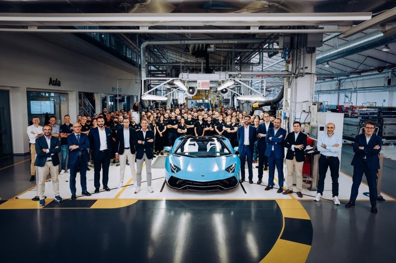 一個時代的終結！最後一輛Lamborghini Aventador完工下線