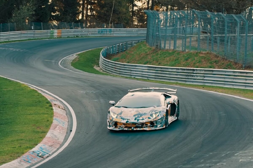 在Lamborghini Aventador SVJ最新視頻之中 宣告搭載ALA主動式空力系統