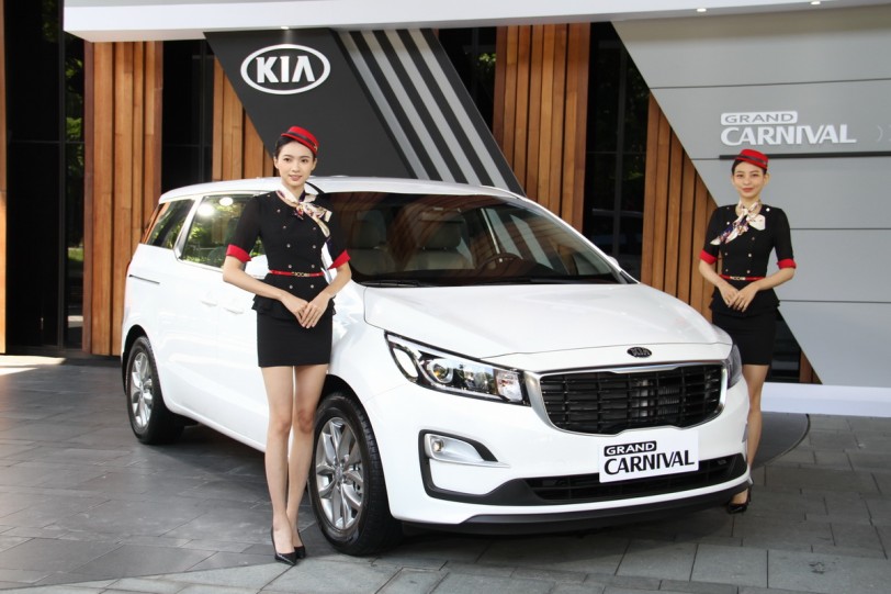 7/8人座雙車型售價138.9萬起，韓系超廣體商務艙Kia Grand Carnival正式上市
