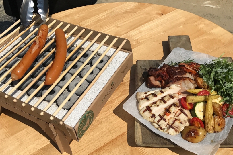 立刻召喚最麻吉的「酒肉朋友」!在信義區 #smartPopUpTaipei一起來烤肉