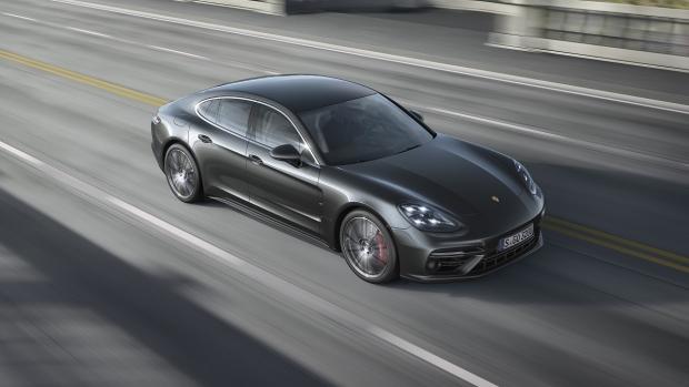 Porsche Panamera Turbo 7分38打破豪華GT房車紐柏林單圈紀錄(內有影片)