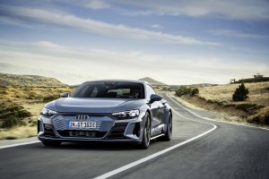 極富表現力純電旅跑新風範(下):Audi e-tron GT動力系統與底盤