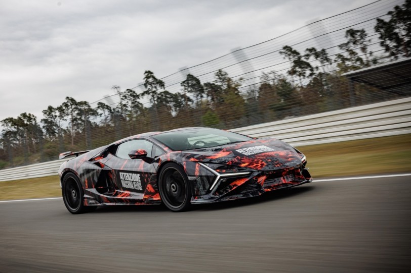 Lamborghini Revuelto SV正式亮相前，先來打破霍根海姆賽道的最速單圈紀錄