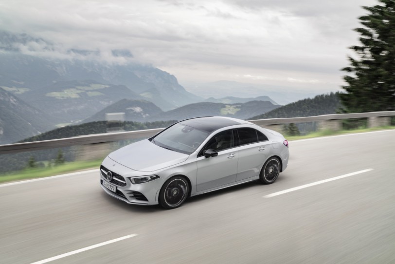 Mercedes-Benz NGCC 家族 2021 年式進化，全面標配 23P 智慧駕駛輔助套件！