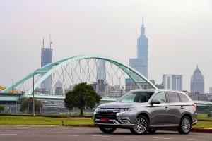 先進電能技術加持再戰新能源版圖，2021 Mitsubishi Outlander PHEV 2.4 二度改款