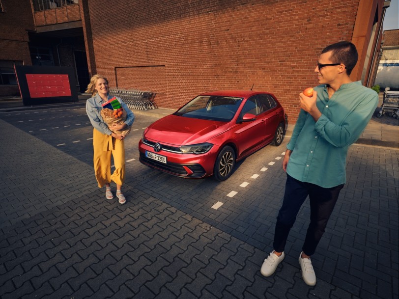 較 24年式最高調降60,000元，Volkswagen Polo 馳騁車壇50載 2025年式 88.8 萬起嶄新到港