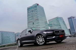 節能兼具性能又快到離奇？Volvo S90 T8 Inscription試駕報導