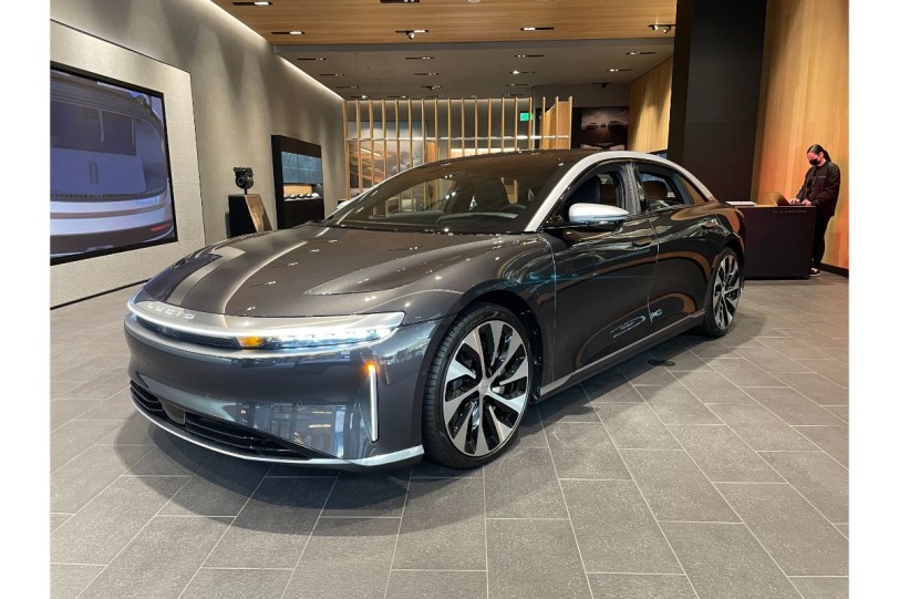 超越 Tesla 的豪奢純電旗艦房車，Lucid Air Grand Touring 美國洛杉磯據點體驗