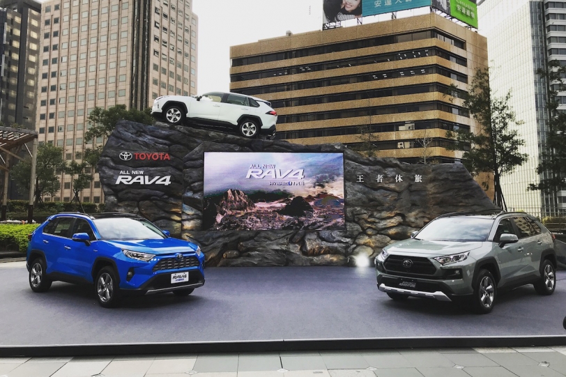 92.5萬起、最高降幅14.1萬！休旅王者 Toyota RAV4 第五代正式在台亮相