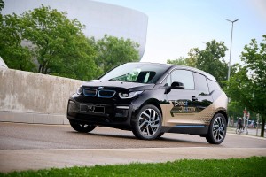 BMW集團啟動雙向充電管理試點項目 將能解決綠能電力不穩定性的劣勢