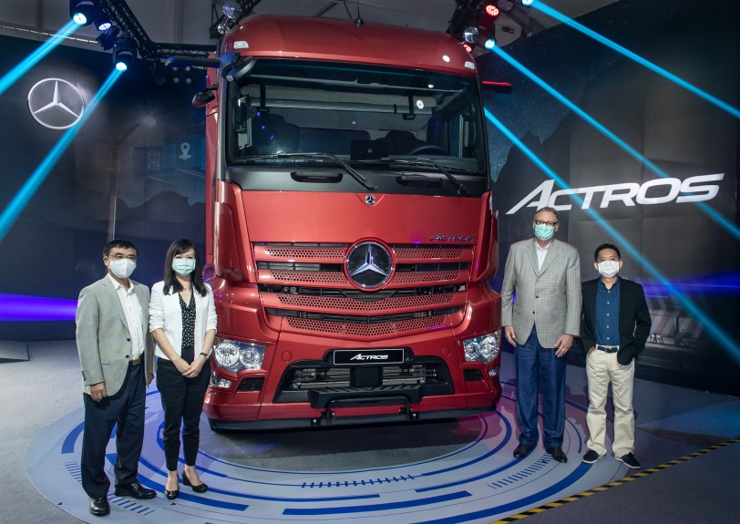 Mercedes-Benz The new Actros 智在運行 年度國際重車大獎五連霸 實力證明