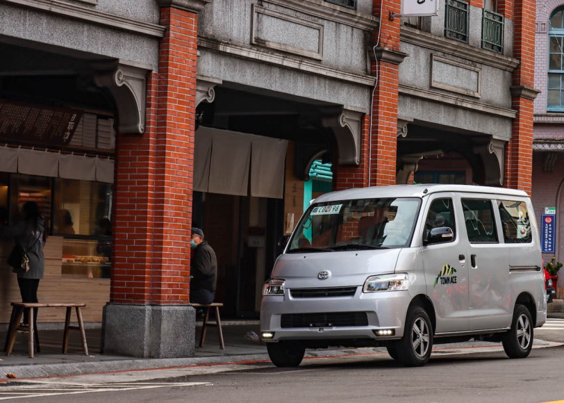 翻轉戰局 逆勢突破 TOYOTA TOWN ACE 以1,609台、57.8%市占率榮登輕型商用車市場冠軍！