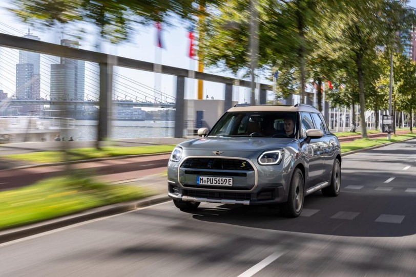 適用於任何地形的純電動MINI Countryman SE ALL4