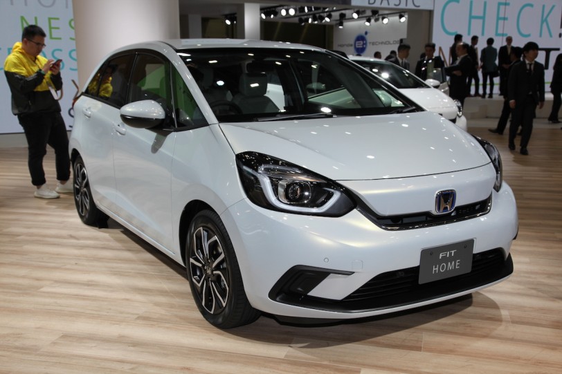 不走亞大規！Honda FIT 第四代車型將於第三季前後亮相、汽油與 e:HEV 二種動力兼具！