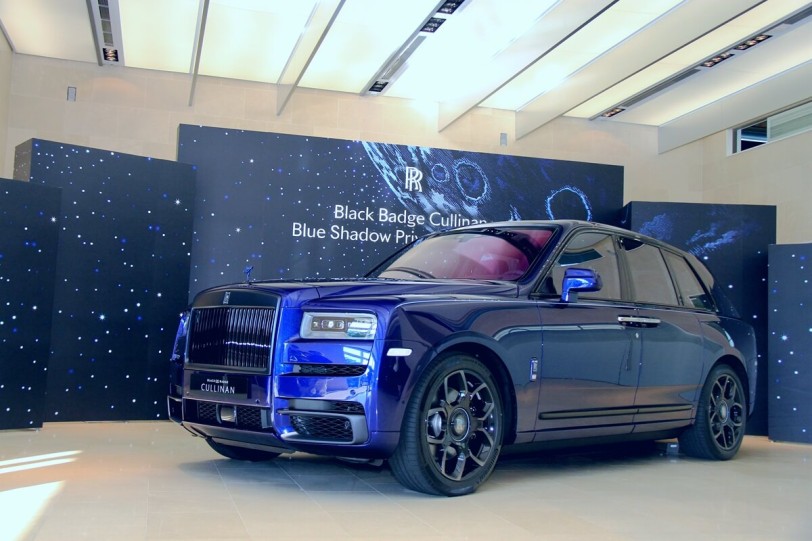 以奢華專屬定制致敬62英里外的太空邊界！Rolls-Royce Black Badge Cullinan Blue Shadow限量典藏版珍稀登台