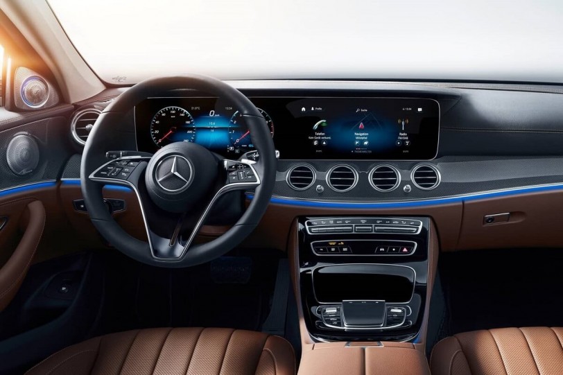 2020年夏季，Mercedes-Benz E-Class將會有全新設計的「全數位」方向盤