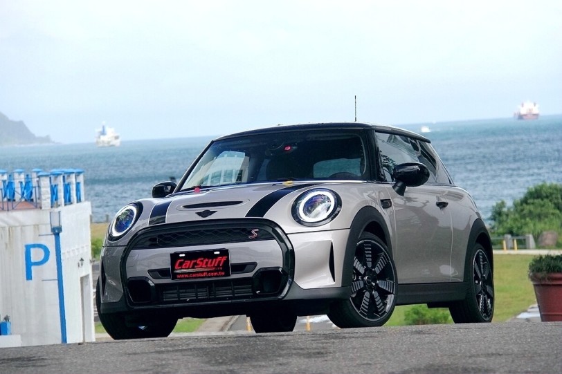 少即是多!MINI Cooper S以更清晰面容二次詮釋純粹駕馭
