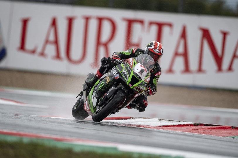 雨天大戰又如何? 倍耐力全新雨胎讓WSBK選手無懼雨戰!