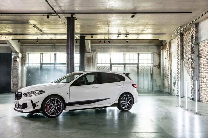 BMW火速為新世代1 Series推出M Performance升級套件 首見鍛造碳外觀件