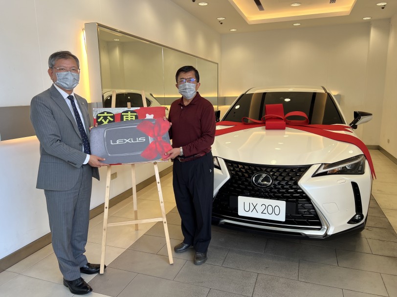 LEXUS 在台25週年  歡慶UX200幸運得主交車