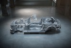 炫技? Mercedes-Benz 說 SL 車系的車體架構沒有一處是沿用上一代的零件