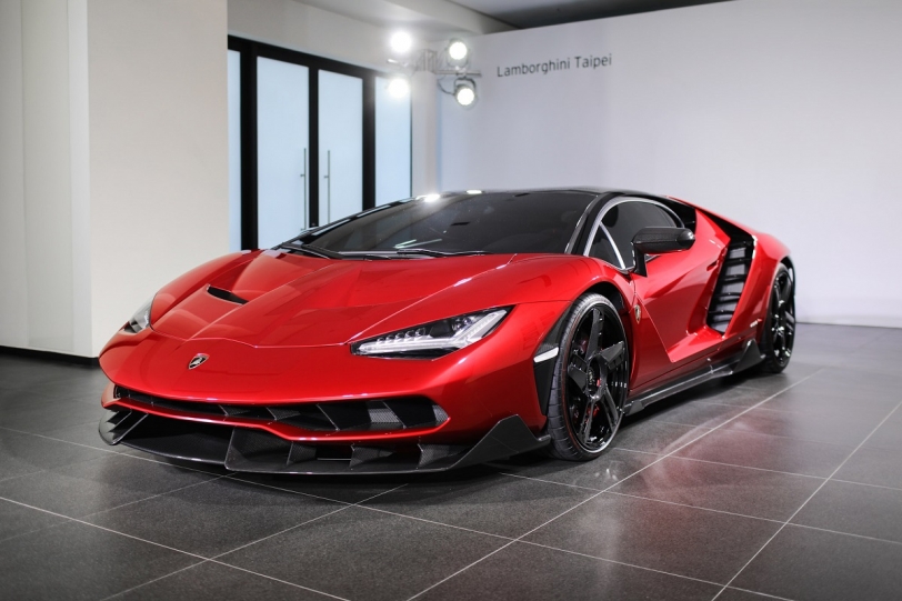 再造不凡!Lamborghini Centenario正式在台領牌