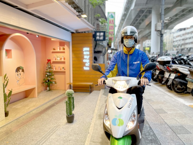 搶攻外送市場  WeMo Scooter 宣布進入商務用車服務、攜手國泰產險提供個人傷害保險  ！