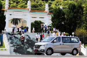 豐富你的雙面人生,2019 Hyundai Grand Starex 2.5 CRDI 旗艦型