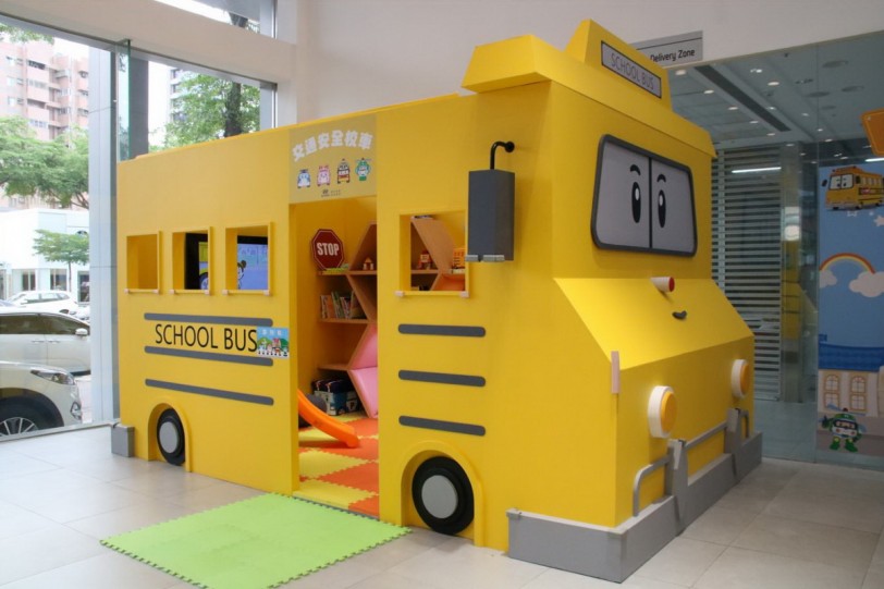 波力校車開進Hyundai展間，打造獨家首座兒童交通安全體驗區！