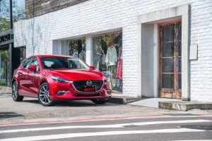 同級安全準則由我訂!18年式Mazda3主動安全進階不加價