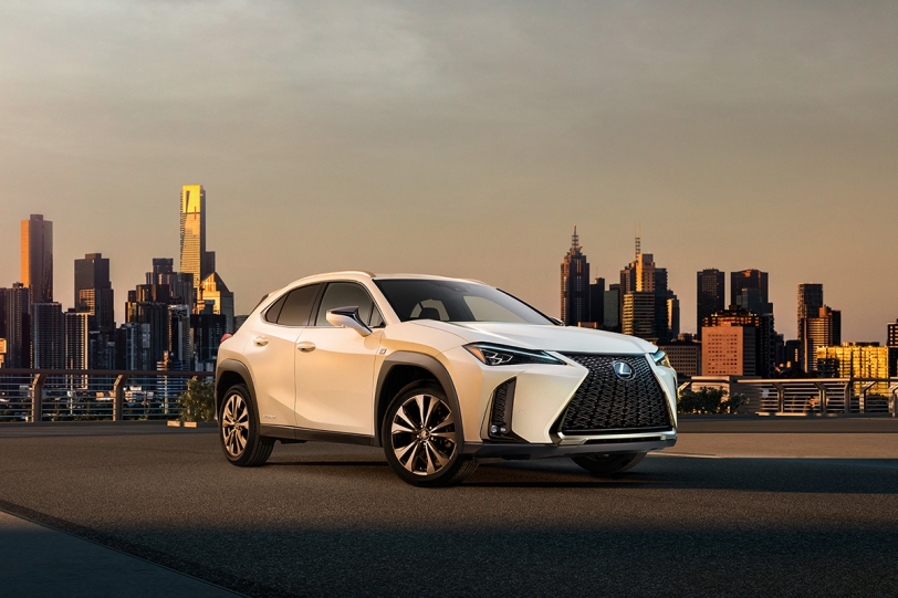 品牌首款 Urban Crossover，Lexus UX 全新小型 SUV 首張定裝照公布！