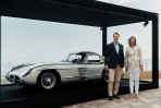 Mercedes-Benz 300 SLR以創紀錄的1.35億歐元的價格出售，以建立Mercedes-Benz Fund基金