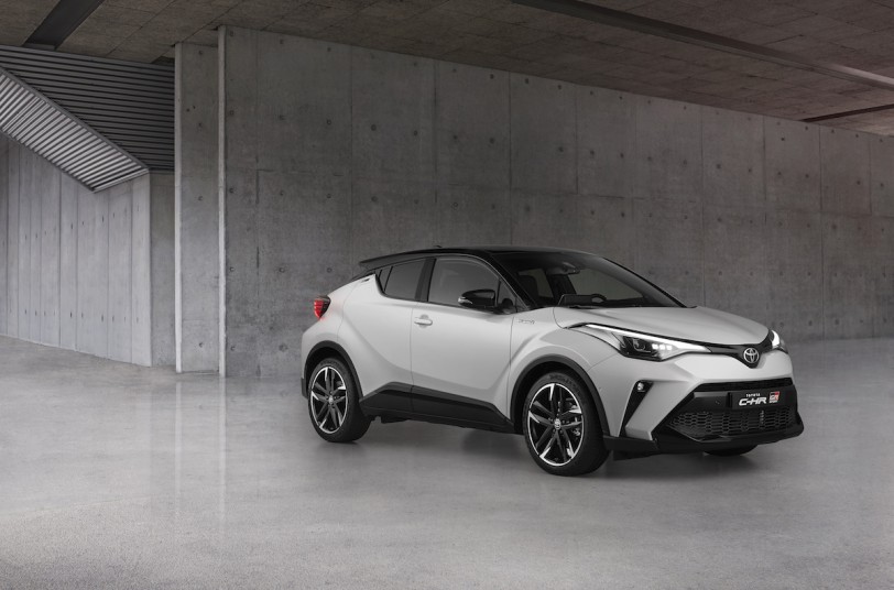 一樣很低調的運動裝扮，Toyota C-HR GR Sport 歐規版本亮相！