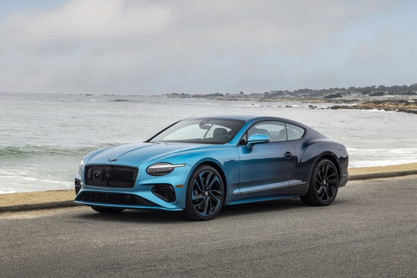 Bentley 推出「Ombre by Mulliner」實現終極漸變漆面效果