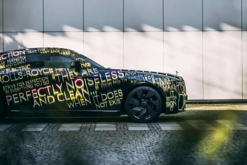 開啟全新純電篇章，相聚2023年台灣見！勞斯萊斯汽車宣佈首款電動車“Spectre”全球路試