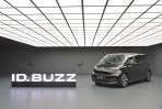 預售價 239.8萬元起、導入 91kWh 單馬達設定!Volkswagen ID.BUZZ 長軸版開啟接單、10/18 發表!