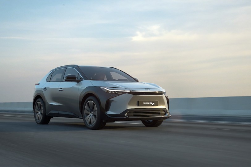 bZ 純電系列首款車型，Toyota bZ4X 純電 SUV 規格細節全面公佈、2022 導入台灣市場！