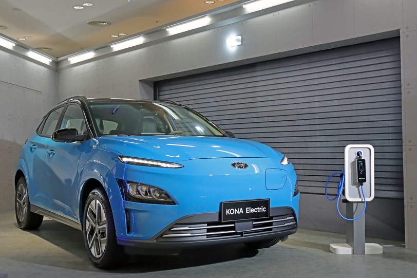 導入 EV300/EV500 二種電池規格，Hyundai KONA Electric 小改款 124.9 萬/154.9萬在台發表！