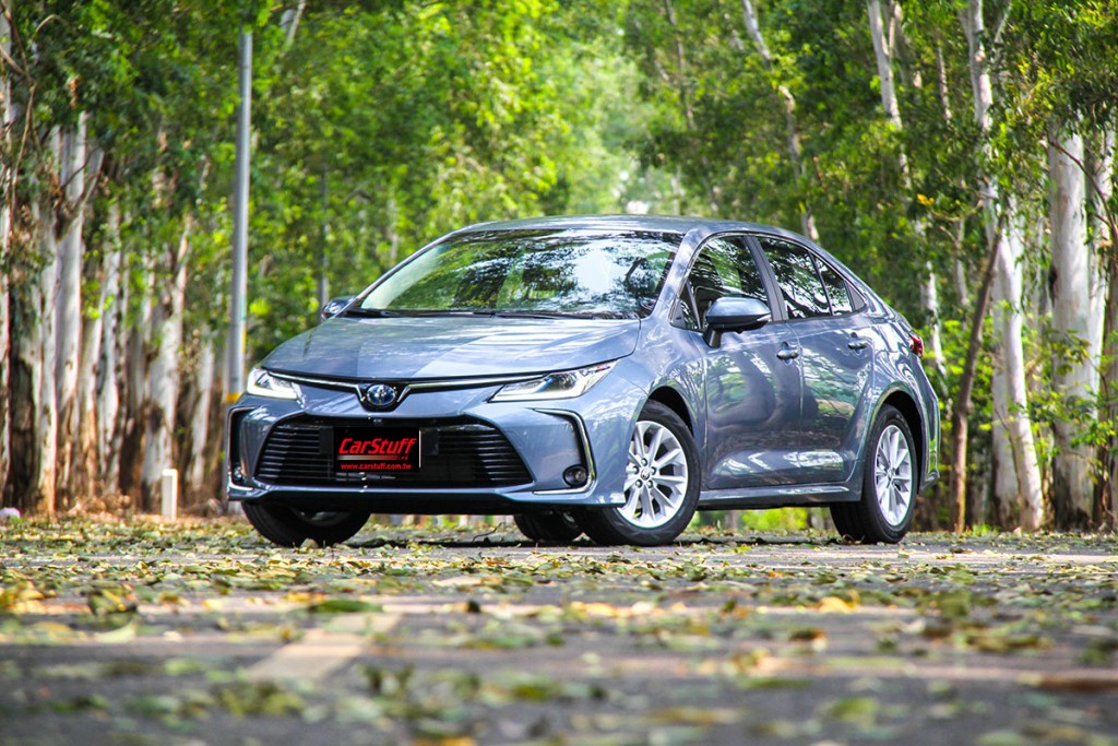 TOYOTA dyson CarStuff