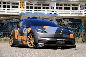 霸氣橫溢!CUSTUNING讓Tesla Model Y外觀銳利感與操控犀利度有感晉級