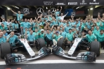 Lewis Hamilton年度十冠落袋,助銀箭車隊提前封王勇奪五連霸!