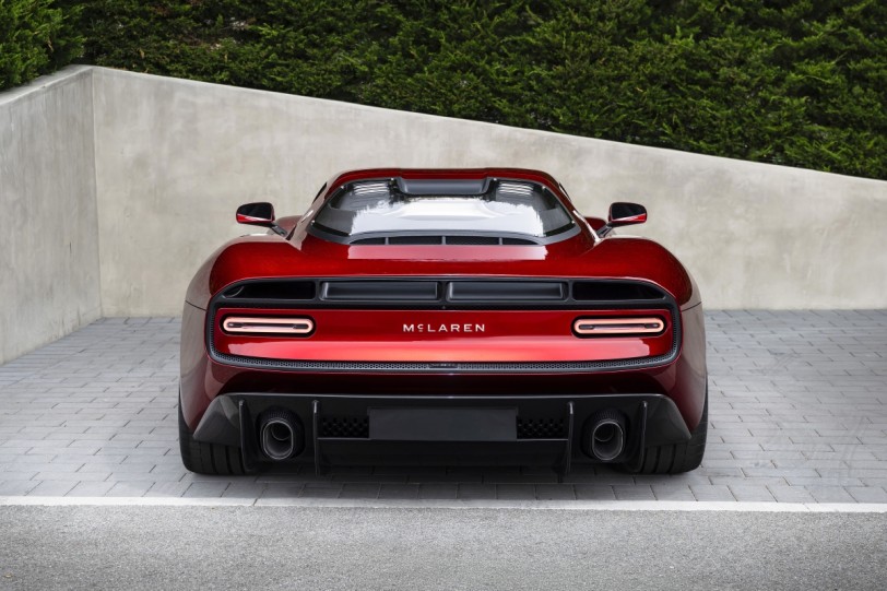 McLaren以進化的新標誌開啟新篇章，並宣告將推出SUV