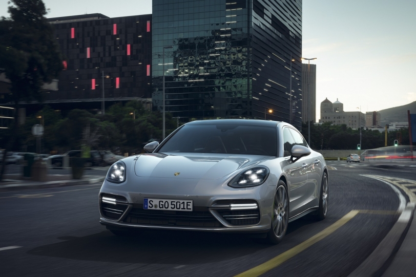 Panamera Turbo不夠看，加電才帶勁！Porsche推出Panamera Turbo S E-Hybrid