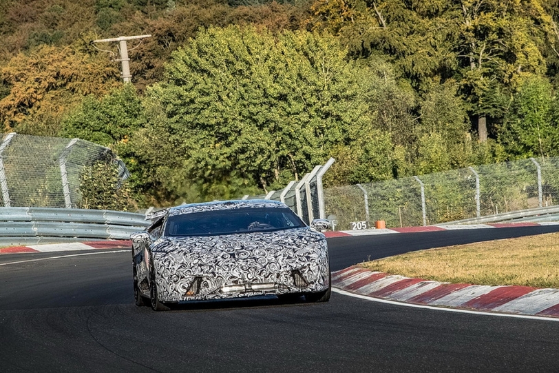 左踢918、右打SV，Lamborghini Huracan Performante 6分52秒01掙脫紐柏林