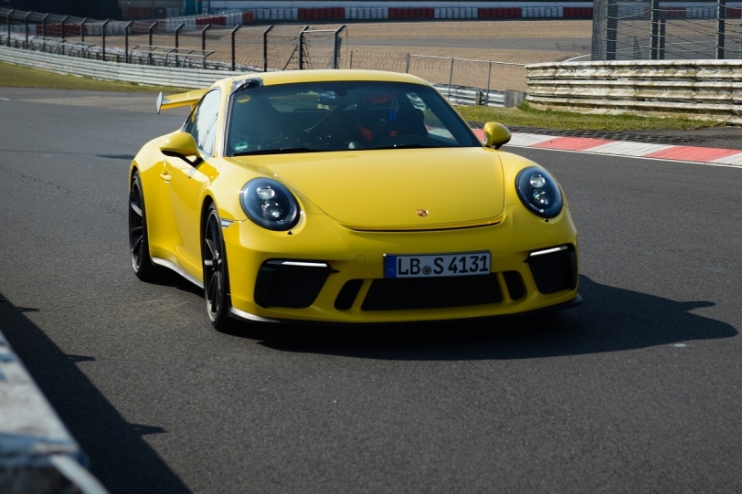 新年式911 GT3創下紐柏林7分12單圈成績 打敗GT3 RS！(內有影片)