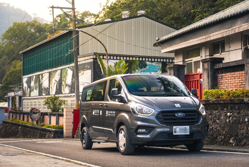 Ford Tourneo Custom福特旅行家攜手微光134計畫