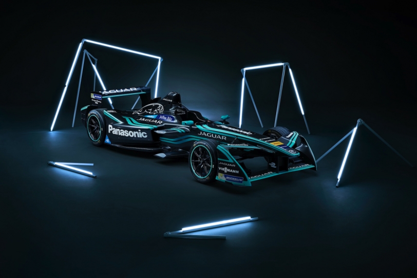 Formula E 電動方程式第四季開跑，Panasonic Jaguar Racing 全新車隊陣容迎戰