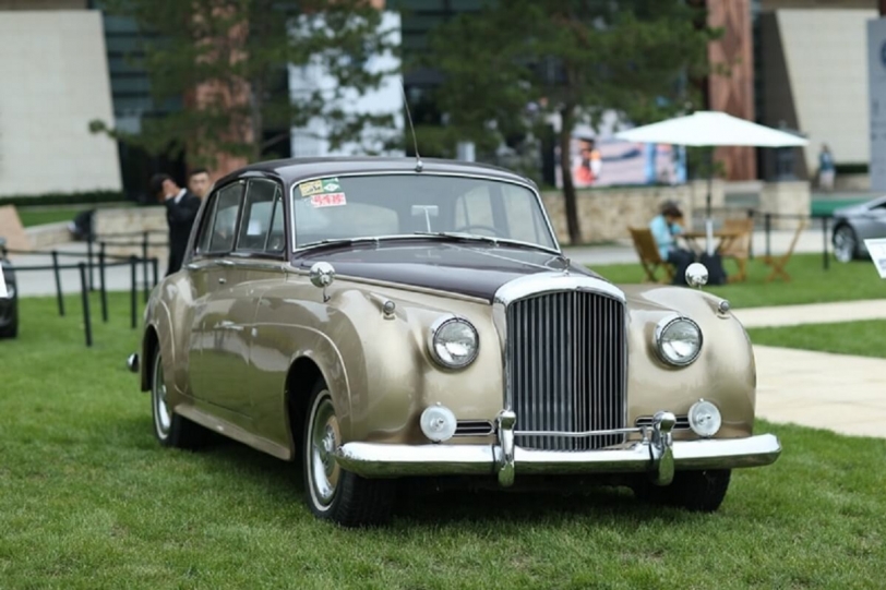 Bentley S1 Continental Flying Spur典藏車型亮相雁棲島優雅大展