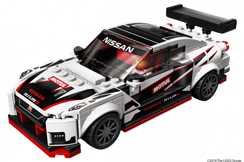 LEGO與日本車廠首度合作，經典車款Nissan GT-R NISMO樂高版明年1月發行