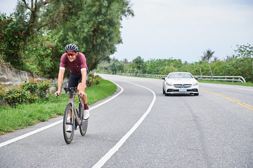 「2017 Challenge Taiwan」鐵人三項精彩完賽 Mercedes-Benz V-Class最佳保母車、Vito Tourer最佳運輸補給車台東齊動員